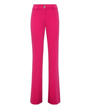 Ten siempre una prenda básica en el armario. Estos pantalones acampanados de cady de mezcla de viscosa tono arena son la prenda perfecta para llevar con cualquier cosa. Cierre de botón único en forma hexagonal tipo joya. Sin bolsillos para mantener las líneas limpias y esenciales.