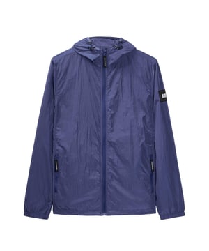 Nylon, Polyurethan. Design: Logo, Patch, Unifarben. Gewebetechnik: Leicht. Bündchen: Elastisch. Mit Kapuze. Langärmlig. Kapuzenmerkmale: anpassbar, Verdeckte Gesichtsmaske, Aufnähen, Knebel-Einstellung. Taschenart: Zwei Seitentaschen, Zwei Innentaschen. Durchgehender Reißverschluss. XXL: 136 cm.