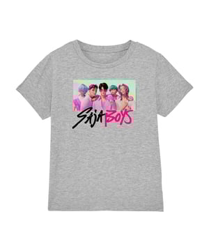 100% ringgesponnen katoen. Stof: Halfzwaar, Voorgekrompen, Weefsel. Ontwerp: Foto, Tekst. Personages: Saja Boys. Hals: Crew Neck. Mouwtype: Korte mouwen. Zoom: Recht. Stoftechnologie: Ademend. Tagless. 100% Officieel Gelicentieerd. Geschikt: Regelmatig. 7-8 jaar: 32 in. 3-4 jaar: 27 in. 12-13 jaar: 39 in. 9-11 jaar: 36 in. 5-6 jaar: 29 in.