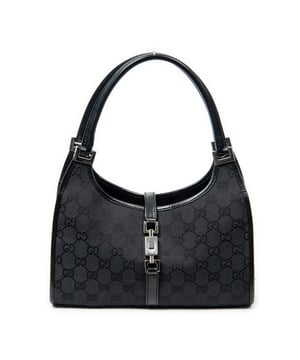 Gucci Tassen Small Bardot Tote  Schoudertas in de Zwart Doek in de Zilver  hardware. Het product is in In Uitstekende Staat (A).
  Afmetingen: 26x20x8 cm 
  Inclusief accessoires: None
  
  BrandCo Paris vindt zeldzame artikelen in de beste staat voor ongelooflijke prijzen. Het is de moeite waard om geduldig te zijn! Koop met vertrouwen: alle artikelen van BrandCo Paris worden zorgvuldig geselecteerd en geverifieerd door ons team van experts.

  Alle artikelen worden geleverd met een certificaat van echtheid en verpakt door BrandCo Paris.

  Classificatietabel voor de conditie van het artikel:

  N (als nieuw)
  AA (perfecte staat)
  A (uitstekende staat)
  AB (zeer goede staat)
  B (goede/redelijke staat)