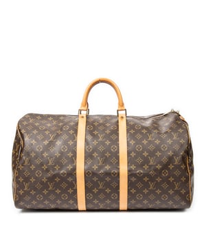 Louis Vuitton Bolsos Keepall 55 Bolsa de viaje en Marrón Lona recubierta y Latón dorado hardware. El producto esta en Excelentes Condiciones (A).
  Dimensiones: 55x28x25 cm 
  Accesorios incluidos: None
  Notas de Exterior: Ligeras marcas de suciedad en vachetta
Notas de Hardware: Ligeramente deslustrado
  BrandCo Paris encuentra artículos raros y en las mejores condiciones a precios increíbles. ¡Vale la pena tener paciencia! Compra con confianza: todos los artículos de BrandCo Paris son seleccionados y autenticados cuidadosamente por nuestro equipo de expertos.
  Todos los artículos vienen con un certificado de autenticidad y un embalaje entregado por BrandCo Paris.
  Tabla de clasificación de la condición del artículo
  N (como nuevo)
  AA (perfecto estado)
  A (excelente estado)
  AB (muy buen estado)
  B (bueno/regular)