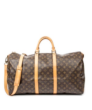 Louis Vuitton Taschen Keepall Bandouliere 55 Reisetasche und Braun Beschichtete Leinwand und Goldenes Messing hardware. Das Produkt ist auf in sehr gutem Zustand (AB).
  Abmessungen: 55x28x25 cm 
  Zubehör inklusive: Strap
  Äußere Hinweise: "Leichte Wasserzeichen auf der Vachetta, Leichte Schmutzflecken"
Innenhinweise: Leichte Schmutzflecken
Hardware-Hinweise: Leicht angelaufen
Hinweise zu Riemen/Griff: "Leicht dunkel, leichte Schmutzflecken"
  BrandCo Paris hat seltene Artikel und die besten Konditionen zu unglaublichen Preisen vorgestellt. Geduld lohnt sich! Kaufen Sie mit Vertrauen: Alle Artikel von BrandCo Paris sind von unserem Expertenteam ausgewählt und authentisch.
  Alle Artikel enthalten ein Echtheitszertifikat und wurden von BrandCo Paris übernommen.
  Tabelle zur Klassifizierung des Artikelzustands
  N (wie neu)
  AA (perfekter Zustand)
  A (ausgezeichneter Zustand)
  AB (sehr guter Zustand)
  B (gut/mittelmäßig)