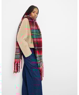 Check print, Knitted, Fringe detail, Perfect for the cold weather