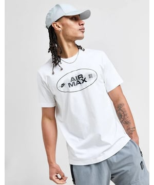 Stay effortlessly stylish with the Nike Air Max Circle T‑Shirt in white. Featuring a bold Air Max logo within a clean circular design, this tee blends comfort and iconic branding. Made from soft, breathable cotton, it’s perfect for everyday wear—whether you're heading out or keeping it casual. A versatile essential for any Nike fan.