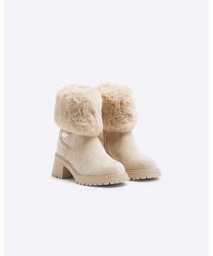 Faux fur cuff, Block heel, Side zip fastening, Heel height: 4cm