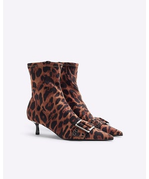 Animal print, Buckle detail, Sock look style, Kitten heels, Heel height: 5cm, Side fastening, Pointed toe