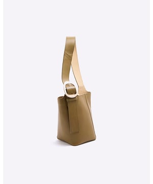 Premium collection, Leather, Adjustable shoulder strap, Popper fastening, H: 23.5cm x W: 14.5cm x D: 20cm
