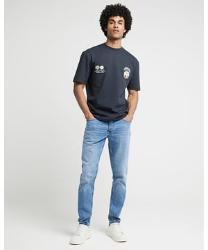 Slim fit, Denim fabric, Belt loops, Classic 5 pocket styling, Zip and button fastening