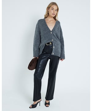 Decorative pockets, Zip fastening, Faux leather