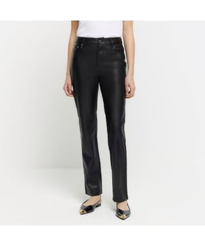 Faux leather, Straight leg, Belt loops, Classic 5 pockets, Button and zip fastening, Inside leg length: 78.5cm