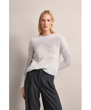 Ervaar de charme van de bugatti trui met een subtiel kleurverloop! Gemaakt van een behaaglijke alpacawolmix biedt deze trui met ronde hals niet alleen warmte, maar ook stijlvolle flair. De normale pasvorm en geribde boorden zorgen voor een perfecte pasvorm - ideaal om elke dag te dragen!
