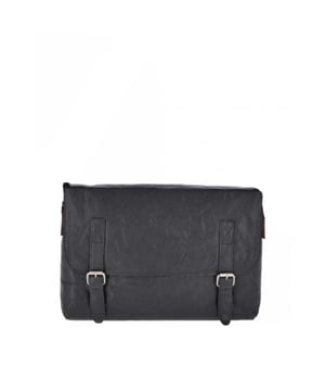 A modern, stylish and well–organised messenger bag for any function (Travel, Work). Fully lined, can fit a 15.6 inch laptop. With an external rear zip pocket, this messenger bag also boasts two internal zip pockets and internal slip pockets for all your handy essentials. This messenger bag is crafted in luxury ‘Oily Buff Crumble’ leather, coloured in black. Crafted in full grain leather with an antique vintage wash and hand waxed finish. Made exclusively from British hides. Product Features: Ashwood Leather, 100% Genuine leather, Leather messenger bag holds 15.6 inch laptop, Adjustable shoulder strap, 1 external rear zip pocket, Internal zip pocket under flap, Internal slip pockets for phone and pens, Additional internal zip pocket, Ashwood Heritage logo. Dimensions: (L) 37 cm x (W) 6 cm x (H) 26 cm.