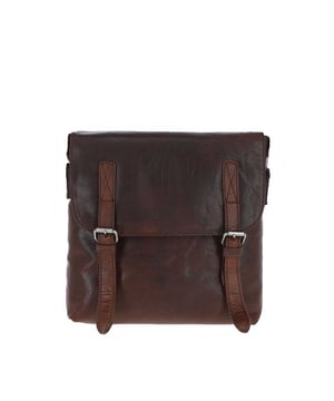 A modern, stylish and well–organised flight bag for any function (Travel, Work). Fully lined, can fit a 9.7 inch iPad or eBook. With an external rear zip pocket, this flight bag also boasts one internal zip pocket and one internal slip pocket for your phone. Made exclusively from British hides. Product Features: Ashwood Leather, 100% Genuine leather, Leather flight bag holds 9.7 inch iPad or eBook, Adjustable shoulder strap, 1 external rear zip pocket, Internal slip pocket for phone, Additional internal zip pocket, Ashwood Heritage logo. Dimensions: (L) 23 cm x (W) 5 cm x (H) 22 cm.