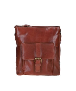 This compact leather messenger bag is perfect for daily use, combining style and functionality with premium leather and brass hardware. It features a spacious main compartment, front buckle and back zip pockets, two inside pockets, and an adjustable strap for a comfortable fit. Fully lined with branded interior, it measures 23 cm (L) x 6 cm (W) x 27 cm (H) with a 33 cm drop strap length.