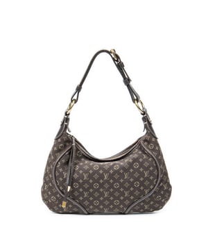 Louis Vuitton Bolsos Manon PM Bolso de hombro en Marrón Lienzo y Latón dorado hardware. El producto esta en Excelentes Condiciones (A).
  Dimensiones: 32x17x4 cm 
  Accesorios incluidos: Dustbag
  Notas de Exterior: Bordes superiores ligeramente desgastados
  BrandCo Paris encuentra artículos raros y en las mejores condiciones a precios increíbles. ¡Vale la pena tener paciencia! Compra con confianza: todos los artículos de BrandCo Paris son seleccionados y autenticados cuidadosamente por nuestro equipo de expertos.
  Todos los artículos vienen con un certificado de autenticidad y un embalaje entregado por BrandCo Paris.
  Tabla de clasificación de la condición del artículo
  N (como nuevo)
  AA (perfecto estado)
  A (excelente estado)
  AB (muy buen estado)
  B (bueno/regular)