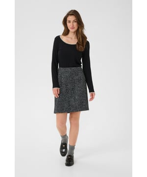 Deze damesrok met rechte pasvorm biedt een klassiek silhouet en modern ontwerp. De comfortabele tailleband en knielengte maken dit model geschikt voor dagelijks gebruik en formele gelegenheden.  Fijne was 30°, niet bleken, niet in de droger drogen, Druipnat ophangen in de schaduw, koud strijken max. 110° C,   100% Polyester