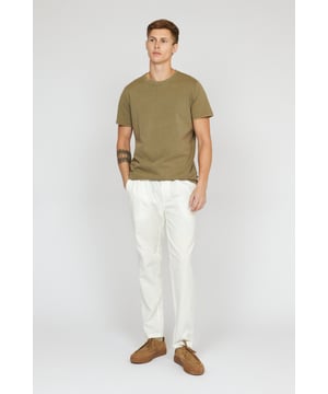 Regular fit,Regular taille,Slim  Wassen op 30°, niet bleken, niet in de droger drogen, Druipnat ophangen in de schaduw, koud strijken max. 110° C, Chemisch laten reinigen.  55% Linnen,45% Katoen