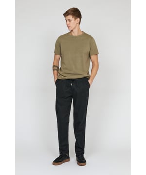 Regular fit,Regular taille,Slim  Wassen op 30°, niet bleken, niet in de droger drogen, Druipnat ophangen in de schaduw, koud strijken max. 110° C, Chemisch laten reinigen.  55% Linnen,45% Katoen