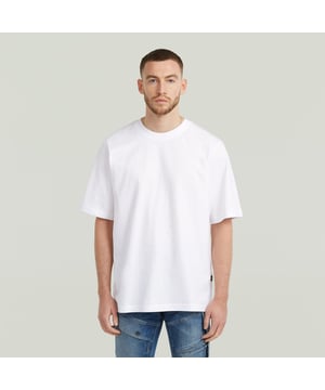 Ribbed neckline. G-STAR Originals label at the lower side seam. No closure. This T-shirt  is designed in a relaxed, loose fit, offering a boxy design. 100% Organic cotton. Built-in stretch. Jersey knit. Loose