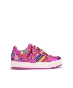 This Kurt Geiger pair of Southbank Tag sneakers are crafted from a pink leather with multi-colour striped panels on either side. There are orange and blue floral wide laces at the front and a metallic pink luggage style tag on them.