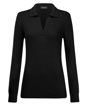 Der langärmelige Polopullover für Damen von Felix Hardy ist eine perfekte Mischung aus Komfort und Stil. Mit seinem raffinierten Strickmuster bietet dieser Pullover einen raffinierten Look, der sich sowohl für die Freizeit als auch für die elegante Garderobe eignet. Der klassische Polokragen verleiht ihm einen Hauch von Eleganz, während die langen Ärmel für Wärme an kühleren Tagen sorgen. Das hochwertige Material sorgt für ein weiches, atmungsaktives Gefühl auf der Haut und garantiert Langlebigkeit und Komfort. Dieser Pullover ist ein Muss für jede moderne Garderobe und eignet sich perfekt zum Überziehen oder als Einzelstück.