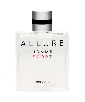 Erleben Sie die belebende Essenz des Chanel Allure Homme Sport Eau de Cologne Sprays. Dieser exquisite Duft verkörpert einen dynamischen und männlichen Geist und kombiniert lebendige Zitrusnoten von Zitrone, Bergamotte und Orange für einen erfrischenden Auftakt. Das Herz enthüllt eine einzigartige Mischung aus Tannenharz und einer Vielzahl von Gewürzen, die auf eine warme Basis aus weißem Moschus, Zedernholz, Vetiver und Tonkabohne führt. Perfekt für den modernen Mann, ist dieses 100 ml Eau de Cologne ideal für den täglichen Gebrauch sowie für besondere Anlässe und bietet einen belebenden und stärkenden Duft, der fasziniert.