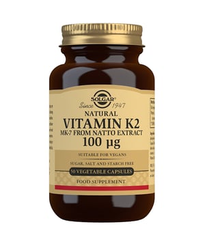 Discover the power of Solgar Natural Vitamin K2 (MK-7) 100 µg Vegetable Capsules, formulated to support bone health and calcium distribution. Each capsule contains Menaquinone-7, a bioavailable form of Vitamin K from natto, a Japanese superfood. Since 1947, Solgar has been committed to excellence, using natural ingredients and recyclable packaging. Free from artificial additives, gluten, and preservatives, these capsules are ideal for anyone looking to enhance their health naturally. Take one capsule daily to support your wellness.