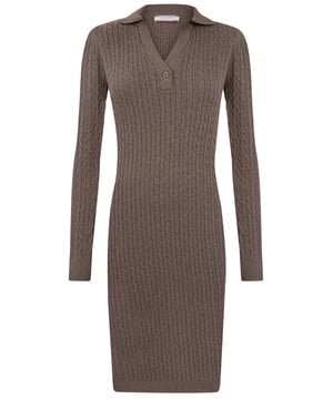 Das Felix Hardy Women's Long-Sleeve Fine Cable Knit Dress besticht durch feine Details und eine leichte, atmungsaktive Strickstruktur. Das weiche und bequeme Material bietet hervorragende feuchtigkeitsableitende Eigenschaften und fühlt sich angenehm an. Das feine Zopfstrickmuster verleiht dem Kleidungsstück eine raffinierte Struktur, während die langen Ärmel und die taillierte Passform für einen schmeichelhaften Faltenwurf sorgen. Dieses vielseitige Kleid ist ideal für die Übergangszeit, denn es vereint Stil und Komfort und eignet sich sowohl für legere als auch für semi-formelle Anlässe. Das Design spiegelt eine raffinierte Mischung aus traditionellen Stricktechniken und moderner Schneiderei wider.
