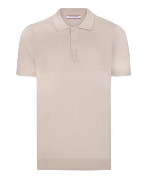 Bringen Sie Ihre Garderobe auf ein neues Level mit der perfekten Kombination aus Komfort und zeitlosem Stil. Dieses kurzärmelige Hemd von FELIX HARDY besteht aus 100 % hochwertiger Baumwolle und bietet Atmungsaktivität sowie ein weiches Tragegefühl – ideal für warme Tage. Der leichte, gewebte Baumwollstoff sorgt für optimale Luftzirkulation, hält Sie kühl und verleiht gleichzeitig einen gepflegten Look. Die kurzen Ärmel und die taillierte Passform machen es vielseitig einsetzbar – perfekt für sowohl legere als auch semi-formelle Anlässe. Mit einer langlebigen, hochwertigen Verarbeitung bietet dieses Hemd eine lange Lebensdauer und behält auch nach mehreren Wäschen seine Form und Farbe. Ob mit Chinos für einen smart-casual Look oder mit Jeans für einen entspannten Stil – dieses Hemd passt sich mühelos jeder Gelegenheit an.