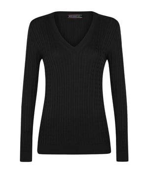 Der Felix Hardy Women's V-Neck Cable Knit Pullover verbindet klassische Textur mit femininer Eleganz. Mit zeitlosem Zopfmuster und schmeichelhaftem V-Ausschnitt bietet dieser Pullover einen weichen, strukturierten Look, der sich perfekt zum Überziehen oder als Einzelstück tragen lässt. Rippbündchen an Ärmeln und Saum sorgen für einen definierten Look, während die taillierte Silhouette für eine bequeme und dennoch elegante Passform sorgt. Er eignet sich sowohl für legere Tage als auch für elegante Momente und ist ein vielseitiges Essential, das jede Garderobe mit raffiniertem Charme bereichert.
