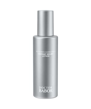 Entdecken Sie die beruhigende Kraft der BABOR Doctor Babor Instant Relief Lotion, einer leichten Formel, die darauf abzielt, die Barriereschicht Ihrer Haut zu stärken. Angereichert mit beruhigenden Pflanzenextrakten, hautidentischen Ceramiden und nährenden Lipiden reduziert diese Lotion effektiv Rauheit und Spannungsgefühl, während sie die natürliche Schutzfunktion Ihrer Haut aufrechterhält. Erreichen Sie einen ausgewogenen Teint und weniger Empfindlichkeit bei regelmäßiger Anwendung. Ideal für Mischhaut, tragen Sie sie morgens und abends nach der Reinigung von Gesicht, Hals und Décolleté für beste Ergebnisse auf.
