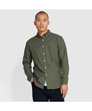 Constructed with a button down collar and full button fastening for a secure fit  it features long sleeves with button cuffs for a classic look. This shirt is designed with a signature logo embroidered to the chest.
