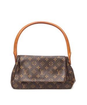 Louis Vuitton Taschen Mini Looping  Umhängetasche und Braun Beschichtete Leinwand und Goldenes Messing hardware. Das Produkt ist auf in sehr gutem Zustand (AB).
  Abmessungen: 28x17x9 cm 
  Zubehör inklusive: Dustbag
  Hinweise zu Riemen/Griff: Nachgedunkelt, leichte Schrammen
  BrandCo Paris hat seltene Artikel und die besten Konditionen zu unglaublichen Preisen vorgestellt. Geduld lohnt sich! Kaufen Sie mit Vertrauen: Alle Artikel von BrandCo Paris sind von unserem Expertenteam ausgewählt und authentisch.
  Alle Artikel enthalten ein Echtheitszertifikat und wurden von BrandCo Paris übernommen.
  Tabelle zur Klassifizierung des Artikelzustands
  N (wie neu)
  AA (perfekter Zustand)
  A (ausgezeichneter Zustand)
  AB (sehr guter Zustand)
  B (gut/mittelmäßig)