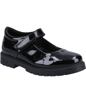 Klassischer Mary Jane Stil mit einem Twist. Sabrina bietet einen einfach zu schließenden Riemen für einen sicheren Halt und eine profilierte Sohle für zusätzlichen Halt. Perfekt abgerundet mit Sternenperforationen und Lackoptik für den angesagten Look.