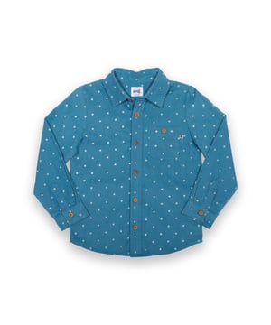 100% organic cotton | Proud to be certified to the Global Organic Textile Standard (GOTS) | Star all-over print | French blue | 18 wale needlecord (150-160 gsm) | Coconut button fastening | Single front chest pocket | Long sleeved | Buttoned cuffs | Classic collar with stand | Curved hem | Made in India | Machine washable at 40 degrees, or at 30 degrees to be kinder to the planet