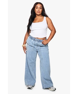 boohoo PlusYou&rsquo;ll find full on fashion for the fuller figure with the boohoo Plus range. Delivering directional designs for UK sizes 16 to 24, this ultra-flattering collection combines perfectly proportioned fits with statement styles so that you can stay on top of this season&rsquo;s trends.