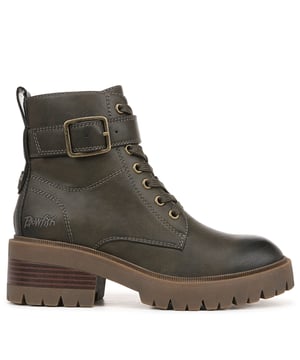 Blowfish Malibu Jagger Laars met veter in olijf voor dames. Geef je look wat extra's met de Jagger Lug Sole Boot van Blowfish Malibu. Kenmerken zijn een moto-geïnspireerde sihlouette met een veterbandje aan de voorkant met decoratieve gesp en een agressieve lug buitenzool.- Kunstlederen bovenkant.- Ronde teen.- Rits aan de zijkant voor gemakkelijk aan- en uittrekken.- Vetersluiting aan de voorkant met decoratieve gesp.- Lug platformzool met gestapelde hak.- Schachthoogte ongeveer 4.9 inch- Schachtomtrek ongeveer 10.25 inch- Hakhoogte ongeveer 2 inch- Veganistisch- Synthetisch bovenwerk Textiel voering Synthetische zool.- Ref: J1687S1300Maten zijn alleen bedoeld als richtlijn.