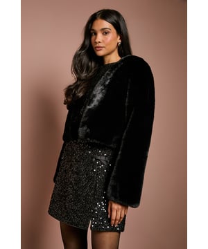 Occasion Short Edge To Edge Fur Coat