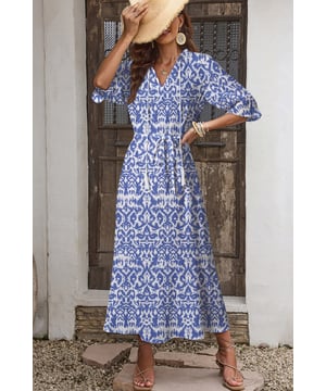 Himmelblaues geometrisches Muster  
V-Ausschnitt-Design  
Lange Länge  
Bequem und lässig  
Geeignet für den täglichen Gebrauch und Urlaubsbekleidung  
Material: 100% Polyester