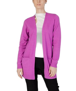 Cardigan rosa para mujer.
  Marca: Vila Clothes.
  Tipo: Cardigan.
  Temporada: Otono/Invierno.
  Cierre: Slip on.
  Mangas: Largas.
  Bolsillos: Bolsillos delanteros.
  Composicion: 27% nylon 23% poliester 50% viscosa.
  Lavado: Lavar a maquina a 30Â°.