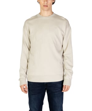 Merk: Calvin Klein Jeans
  Geslacht: Heren
  Type: Gebreide kleding
  Seizoen: Herfst/Winter
  Kleur: beige
  Mouwen: lang
  Halslijn: ronde hals
  Artikelcode: J30J326453
  Samenstelling: 35% katoen 55% biologisch katoen 10% wol
  Wassen: machinewas op 30Â°