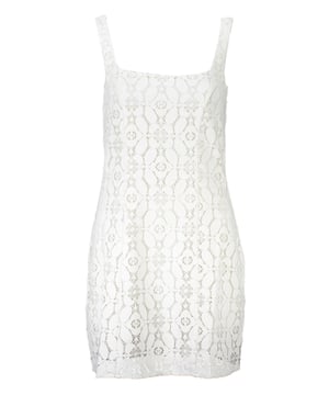 Vestido blanco de poliester.
  Longitud corta.
  Sin mangas.
  Escote cuadrado.
  Cremallera trasera.
  Forro.
  Detalles en contraste.
  Logotipo.
  Apto para mujeres.