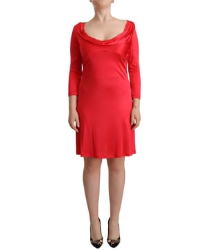 Marca: GALLIANO.
  Condicion: A estrenar con etiquetas.
  Estilo: Vestido tubo.
  Cierre: Cremallera.
  Longitud: Longitud de la rodilla.
  Color: Rojo.
  Material: 100% Viscosa.
  Genero: Mujeres.
  Detalles del logotipo.