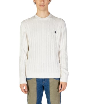 Marca: U.s. Polo Assn..
  Genero: Hombres.
  Tipo: Punto.
  Temporada: Otono/Invierno.
  Color: blanco.
  Patron: liso.
  Cierre: sin cordones.
  Mangas: largas.
  Escote: cuello redondo.
  Codigo del articulo: US40 173005.
  Composicion: 10% cachemira 90% algodon.
  Lavado: lavado a mano.