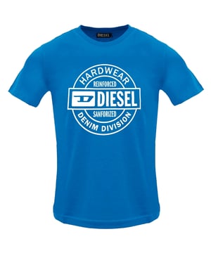 Crafted from 100% cotton, the Diesel Hardware Circle Blue Sapphire T-Shirt offers comfort and quality in equal measure. This men's T-shirt features a striking off-blue sapphire shade that adds a refined pop of color to your casual wardrobe. Designed for everyday wear, its breathable fabric ensures all-day comfort, while the durable construction promises long-lasting style. Made in Bangladesh with attention to detail, this Diesel T-JUST 250218 model combines classic design with modern appeal, making it a versatile addition that elevates your basic tee collection effortlessly
