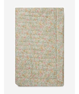 Bonpoint incorporate classic imagery into their modern yet sophisticated aesthetics. This girls floral Felicidad blanket in multicolour captures the French label's creative passion and reinterpretation of traditional abstracts. It has an all-over floral print, rectangular body, and quilted lining. 117 x 98cm Cotton 100