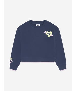 The Girls Sweet Swoosh Sweatshirt in Navy Blue by Nike is the revolutionary addition your girls wardrobe needs for SS2024. Its key features Chic Playful The trendy print on this sweatshirt charms with its quirky and modern appeal, ensuring your little one is always in style. Comfort Quality Made from top-notch materials, it guarantees utmost comfort and durability, keeping up with your child's adventures. Must-have wardrobe upgrade This navy blue sweatshirt from Nike is an essential addition to your girls wardrobe. To let her shine in style, place your order now!