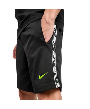 Men's Fleece Shorts
Style Code: DD4496-063
Shorts: Made In Egypt
Shorts: 80% Cotton, 20% Polyester
Standard Fit
Elastic Waistband with Adjustable Concealed Drawstring.
Made From a Super-soft French Terry Fabric.
Nike Swoosh logo taping on both sides
Two Front Open Side Pockets
Elasticated waist
Machine Washable
