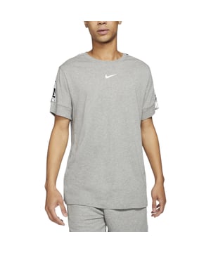 Men's T Shirts
Style Code: DD4497-063
T Shirt: Made in Turkey
T Shirt: 100% Cotton
Crew Neck
Short Sleeve
Standard Fit
Machine Washable