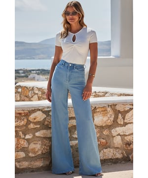 Dream jeansCut in a trending wide-leg silhouetteCrafted from our signature soft stretch denimFresh light denim washDress them up with heels and a nice topKeep it casual with a vest top and trainersInside leg to fit: Short 29" | Regular 31" | Long 33"